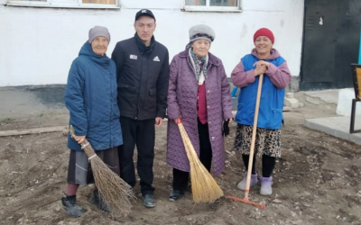 Письмо читателя. На субботнике убирали мусор взрослые и дети