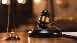 Астанчанин из ревности облил бывшую горючим и угрожал поджечь ее прямо на работе