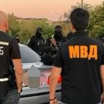 “Полиция, лежать!”: 6 человек задержали в Павлодаре (видео)