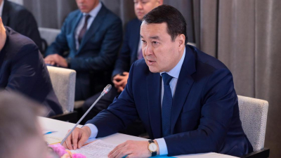 "На посту премьера мне это было известно, как никому": Смаилов рассказал, как в стране не хватало средств