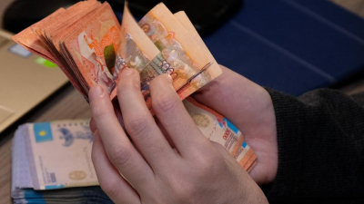 "Закредитованности населения нет, но отслеживать кредиты нужно": глава Нацбанка о ситуации в Казахстане