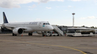 "Не выпускали из самолета": об инциденте в аэропорту Алматы высказались в полиции