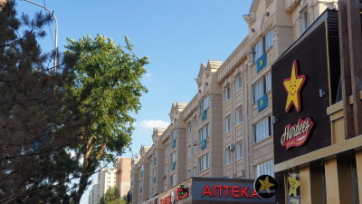 Госфлаги украсили дома на центральных улицах Астаны