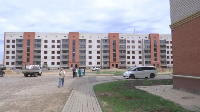 Жилье без коммуникаций сдали актюбинским дольщикам
