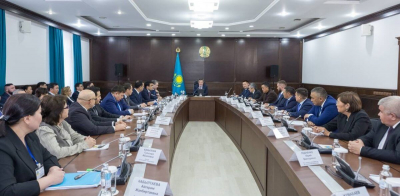 Олжас Бектенов провел встречу с бизнесменами Павлодарской области