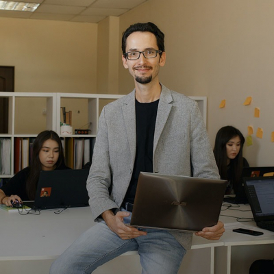 HR Messenger: Как создать сервис, который наймет сотрудников за вас